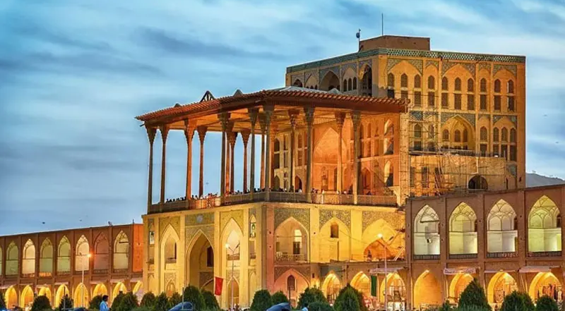 کاخ عالی قاپو