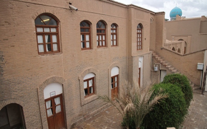 خانه تاریخی اعتمادی 
