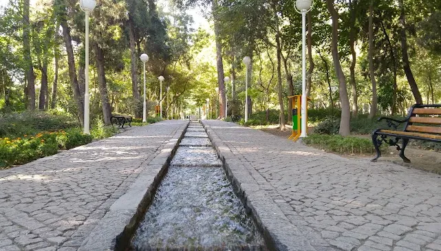 باغ‌وحش وکیل‌آباد