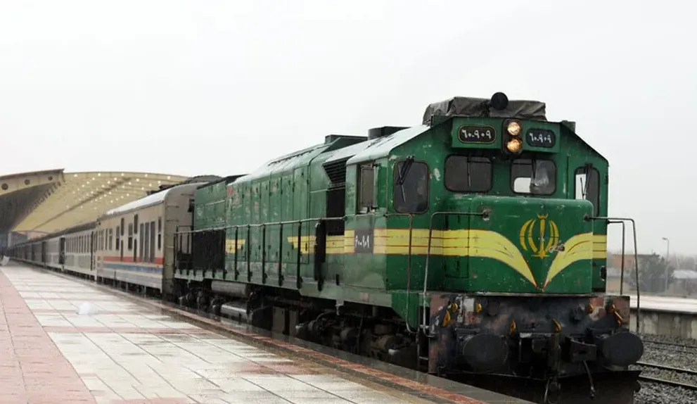 ایستگاه راه‌آهن گرمسار