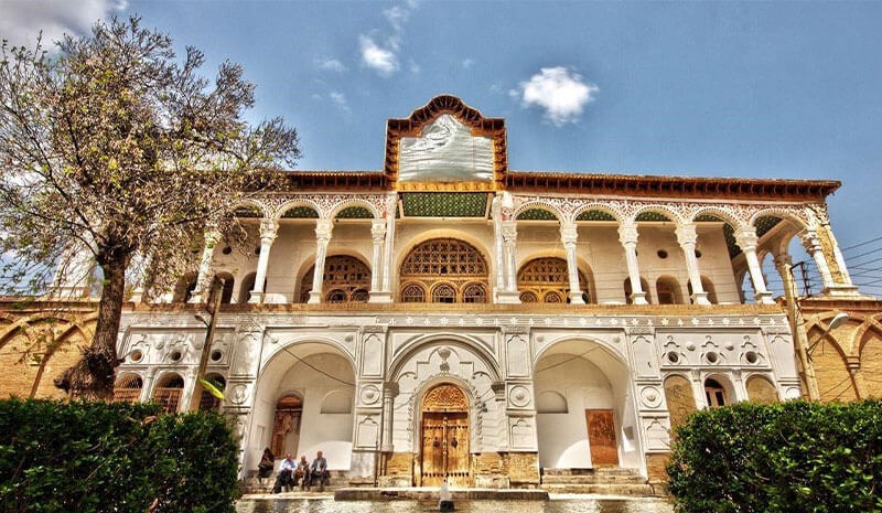 کاخ موزه خسرو آباد