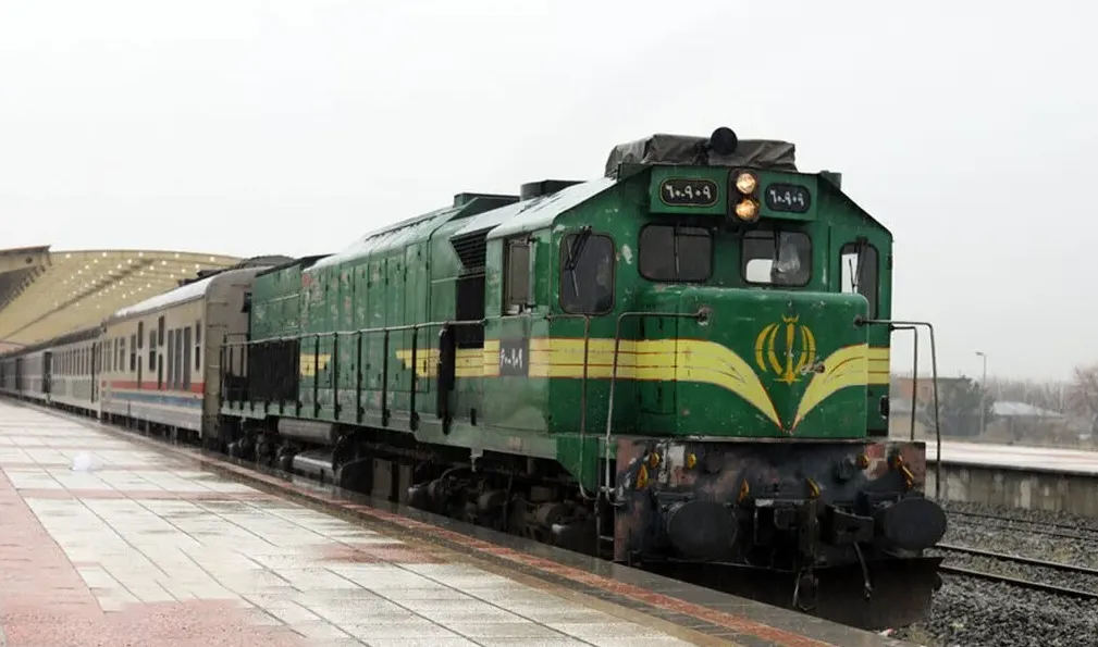 ایستگاه راه‌آهن آبیک