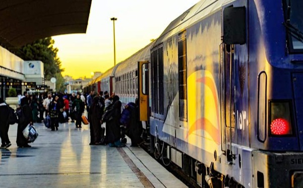 ایستگاه راه‌آهن شهبازان