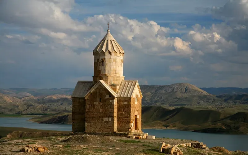 کلیسای زورزور (مریم مقدس)