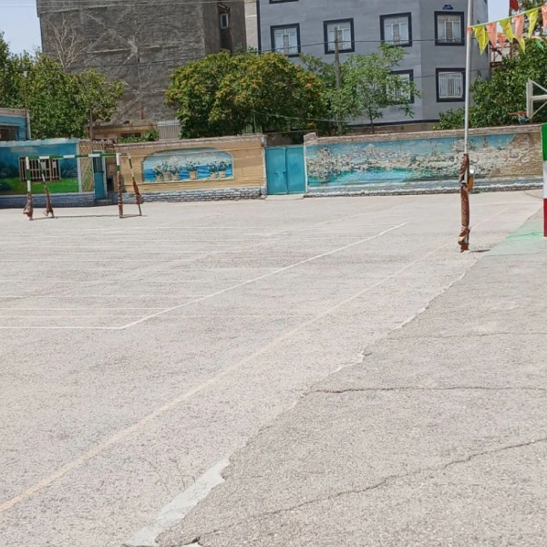 دبستان ابتدایی پسرانه دولتی حمزه سید الشهدا در فشم 