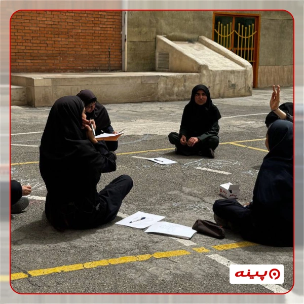 متوسطه دوره اول دخترانه کاوشگران آسمان دانش در بزرگراه آیت اله سعیدی 