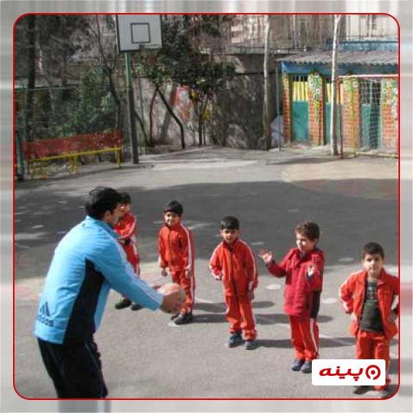 دبستان پسرانه پیشتازان کامپیوتر ایران در میدان هروی